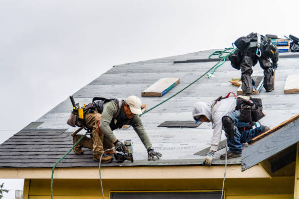 Professional Gutter Installation technician working in Oradell, NJ